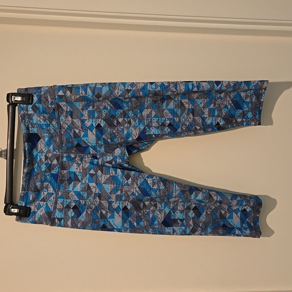 Reebok, women's running tights. Size small.